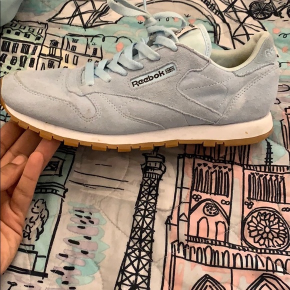 Reeboks - Picture 2 of 2